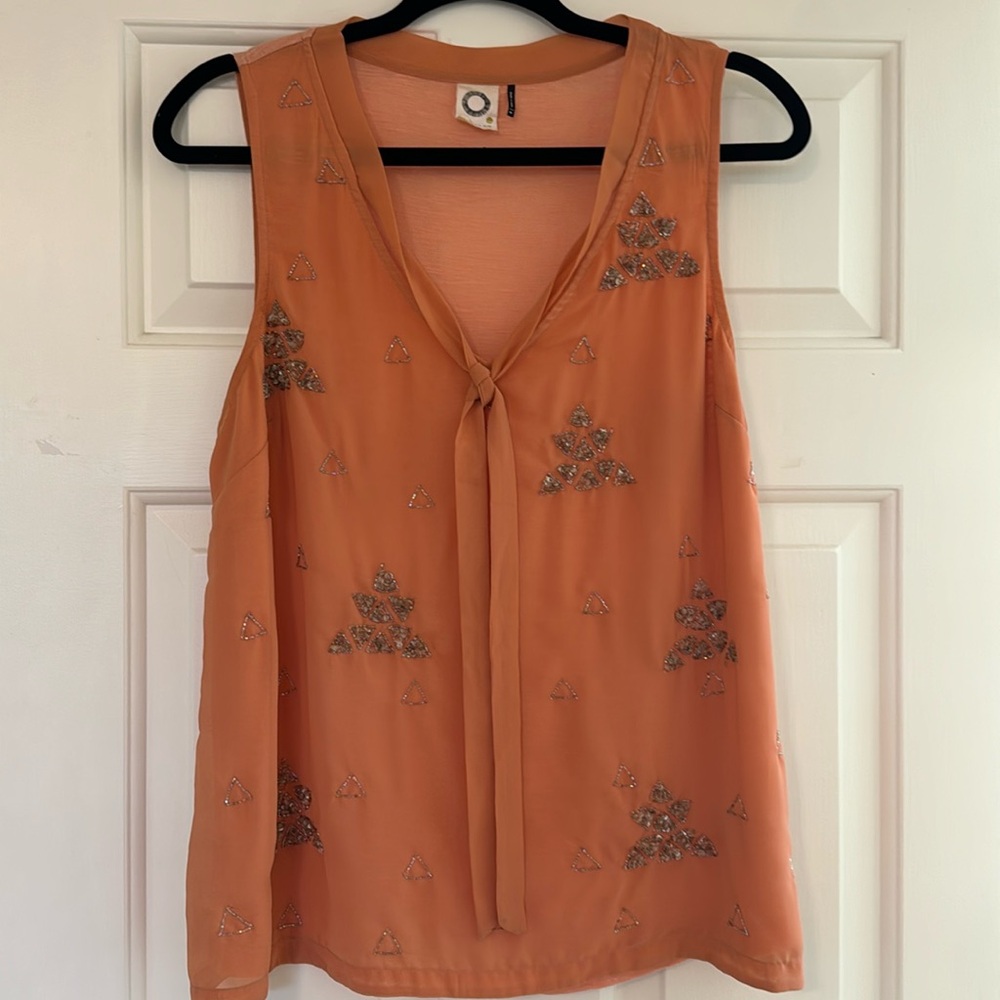 Mesh & T-Shirt with Great Detail